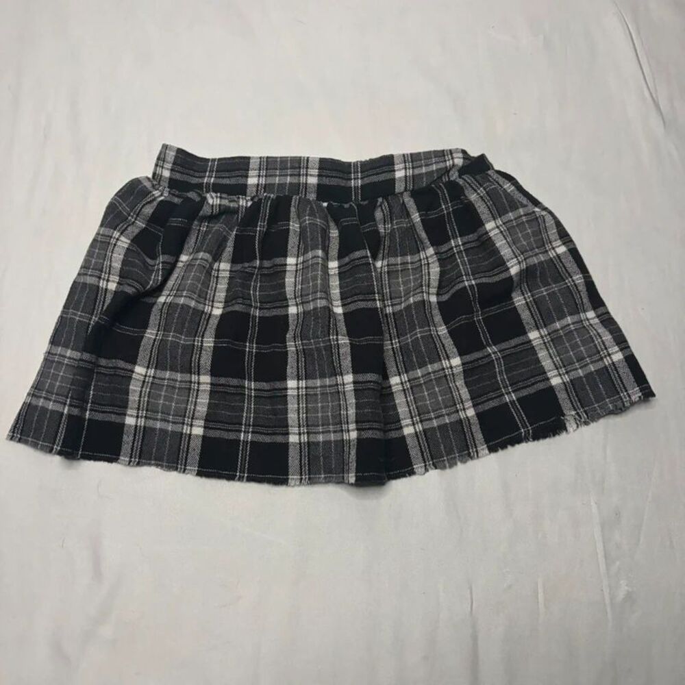 Black White Plaid Pleated Mini Skirt | Girls School Uniform Style